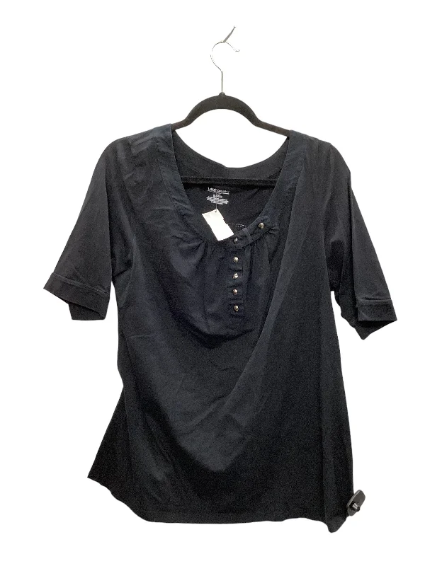 women's tops for those who want to wear pieces that are both functional and fashionableBlack Top Short Sleeve Lane Bryant, Size Xl